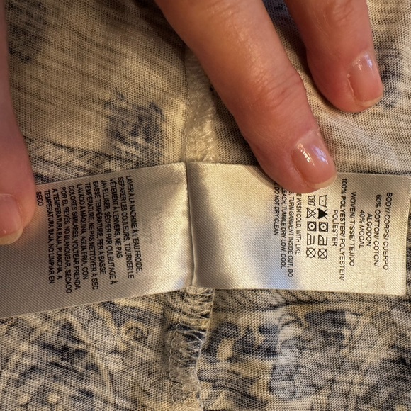 Lucky Brand Women's Blue and White Paisley Top size M - Picture 7 of 9